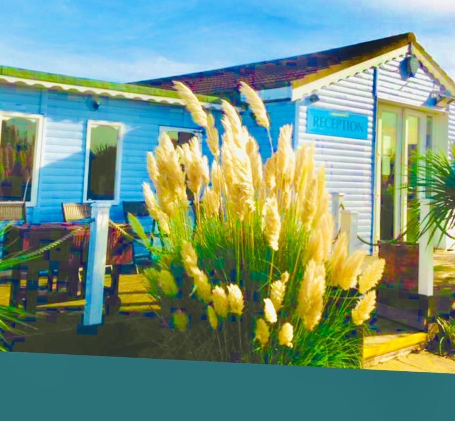 Leysdown-On-Sea Saddlebrook Holiday Park 3 Bedroom Brick Built Chalet Bungalow 외부 사진